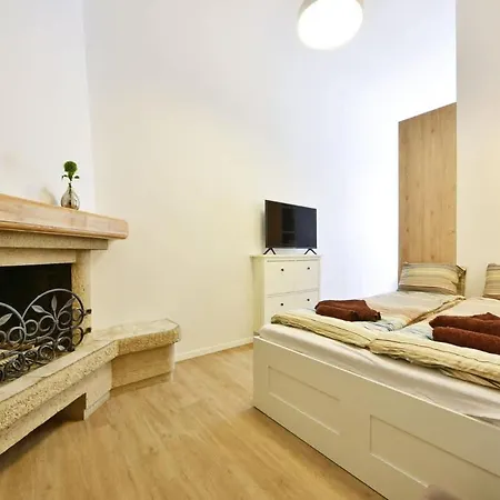 Apartamento Domillion 3bdr 2bath New W Free Parking V1020 *