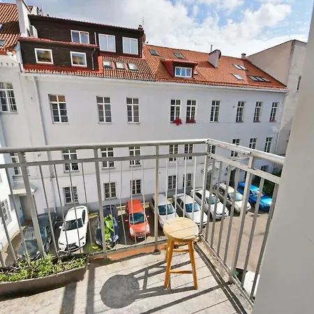 Domillion 3bdr 2bath New W Free Parking V1020