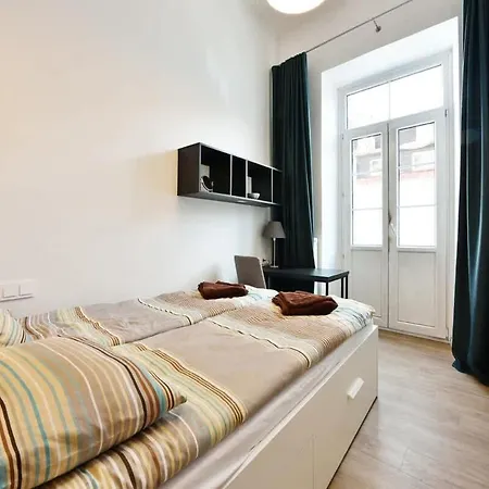 Domillion 3bdr 2bath New W Free Parking V1020 Appartement