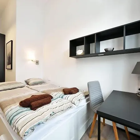 Domillion 3bdr 2bath New W Free Parking V1020 Appartement
